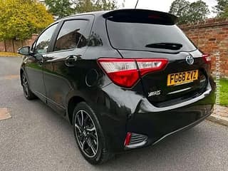 For Sale Toyota Yaris, 2018, hybrid, automatic. Harrow - Pinner, Stanmore