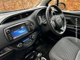 For Sale Toyota Yaris, 2018, hybrid, automatic. Harrow - Pinner, Stanmore