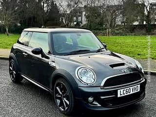 Mini Cooper S 2011 year 1.6 petrol Automatic transmission. Used auto parts for Ford Ka