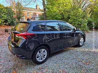 For Sale Toyota Auris, 2015, hybrid, automatic. Harrow - Pinner, Stanmore